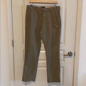 Banana Republic Aiden Chino - Khaki size 33x32